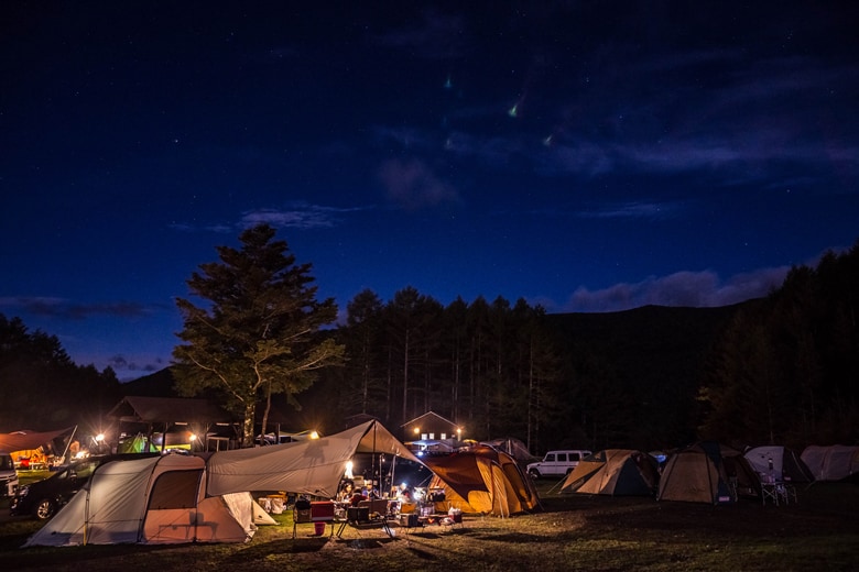 広大なゲレンデにキャンプ設備が満載！手ぶらでキャンプも可能です！